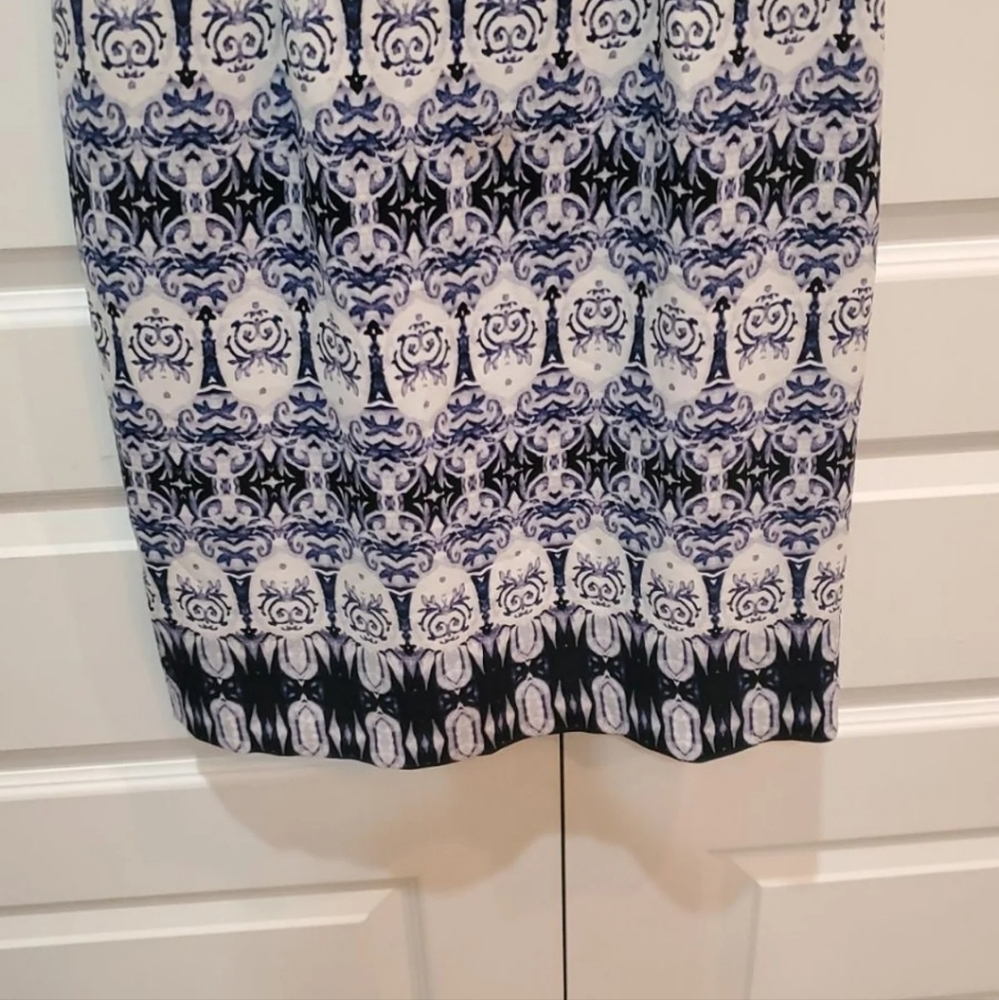 Ivanka Trump womens dress Size 4 blue print - Picture 6 of 8